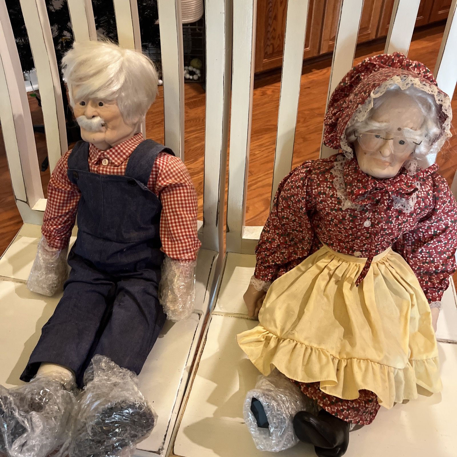 VINTAGE William Wallace Jr. Artist Porcelain Dolls Grandpa Tom & Grandma Alicia