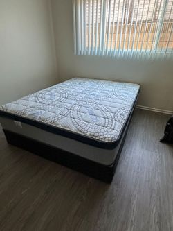 King size Mattress Pillow top new