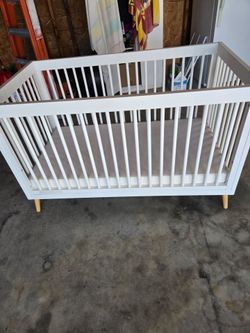 Baby/Toddler crib
