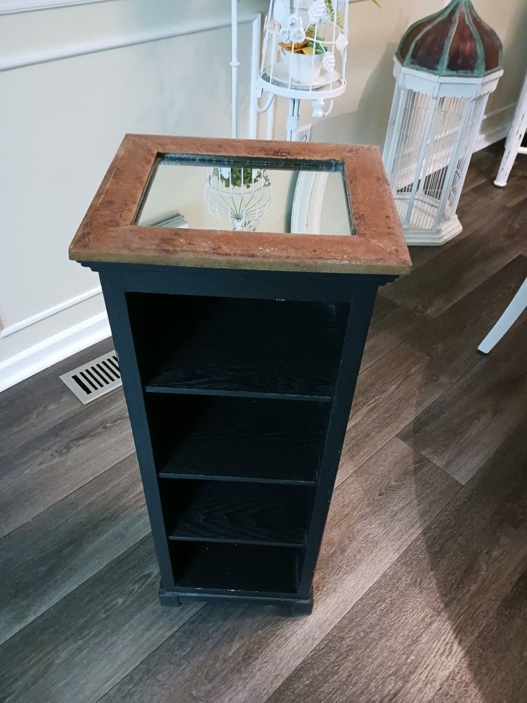 Cute Wooden Stand