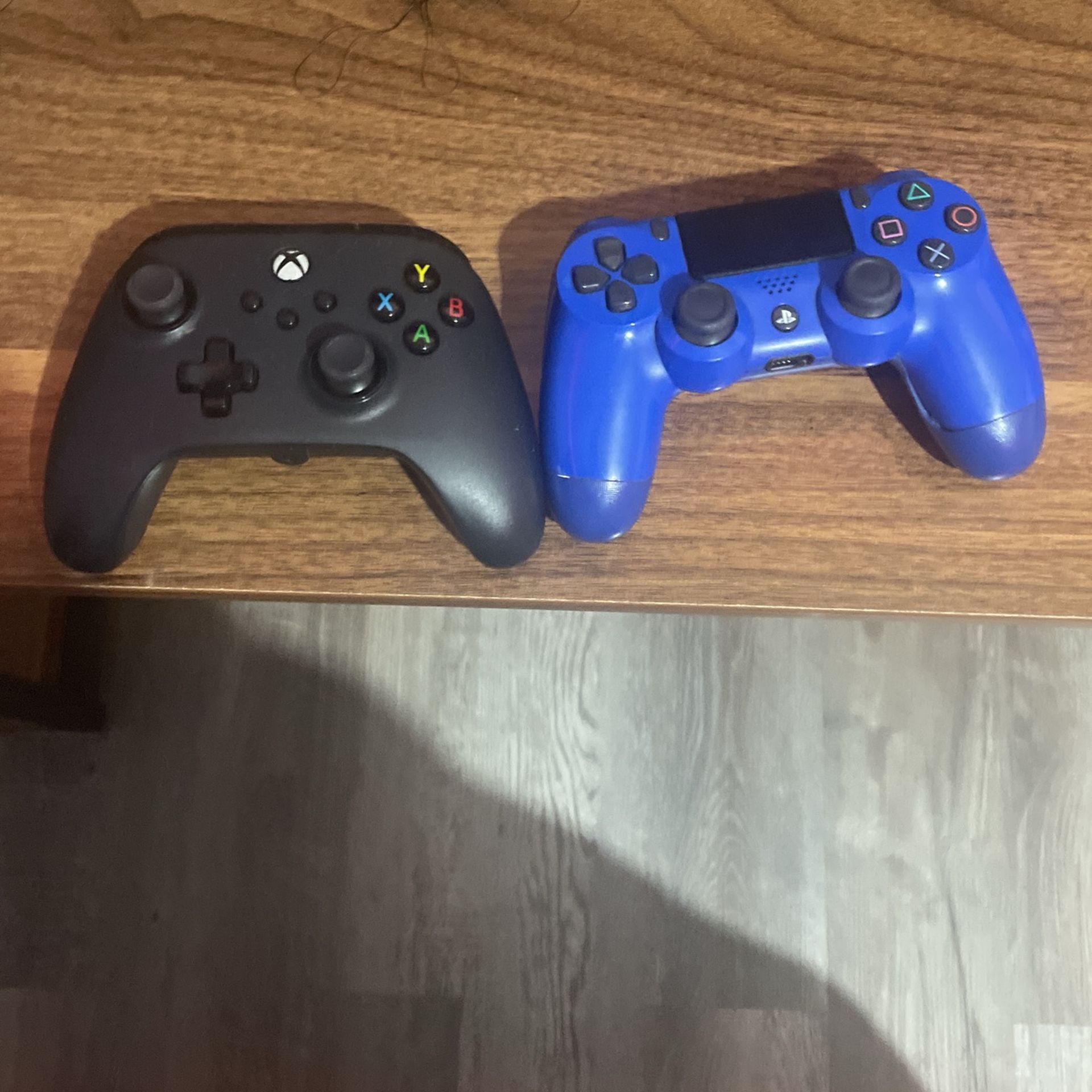 xbox and ps4 controller