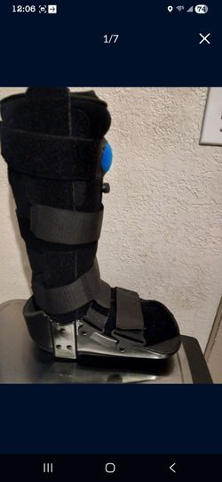 Pneumatic high walker with metal uprights" medical boot"