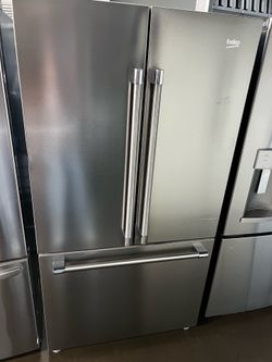 NEW OPEN BOX BEKO COUNTER DEPTH FRENCH STYLE REFRIGERATOR