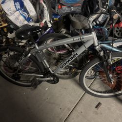 Schwinn Mountain Bike 