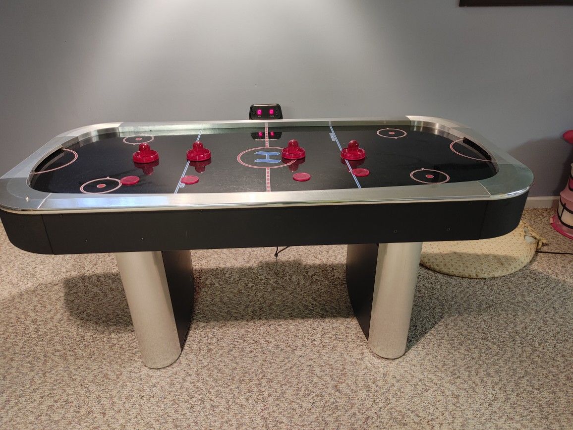 Air hockey table 6ft X 3ft