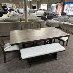 Solid Dark Oak Color Table Set 