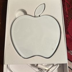Apple Wireless Charger
