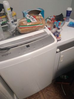 Washer and dryer stackable