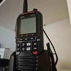 Standard Horizon HX890 like new