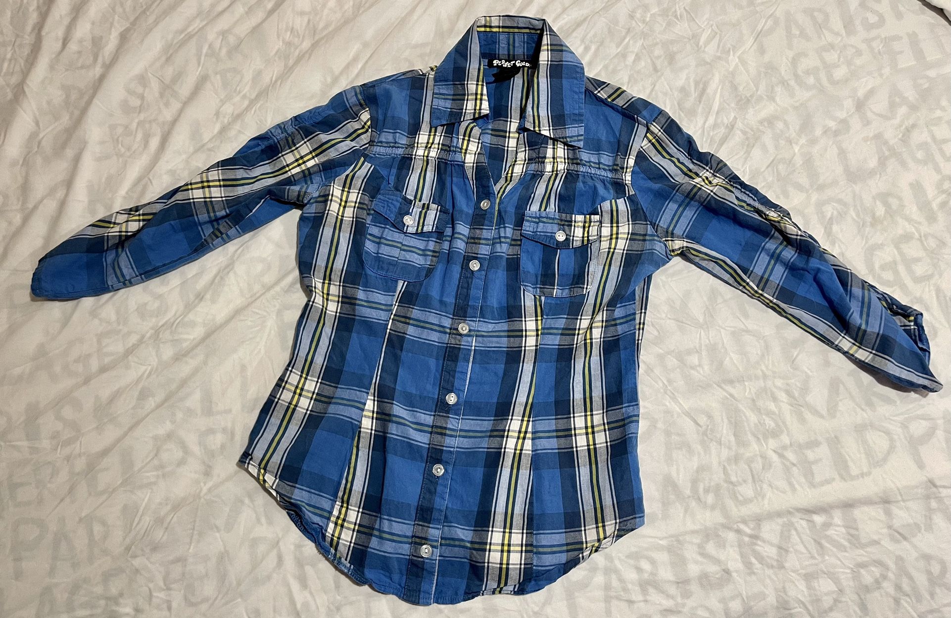 Women’s Plaid Button Up Shirt 