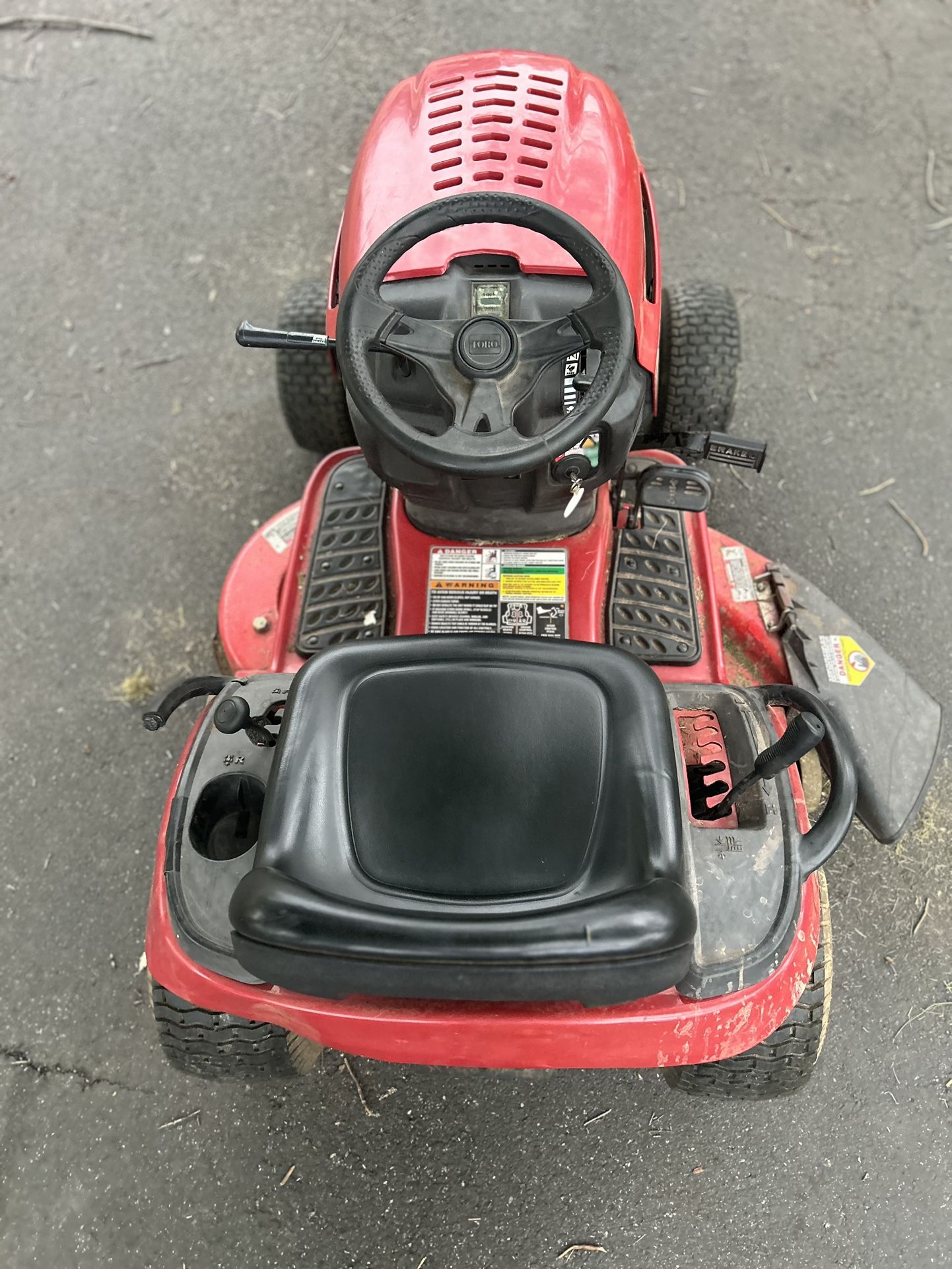 Toro lx420 twin cam riding lawn mower hotsell