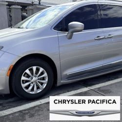 2018 Chrysler Pacifica Touring Clean Title  