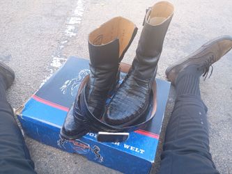 Wild West boots original leather caiman (EE) size 10 and belt size 36