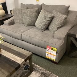 Premium Loveseat