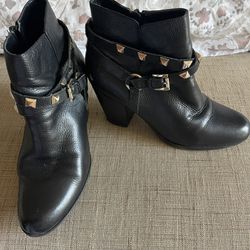 Guess Boots Size 8
