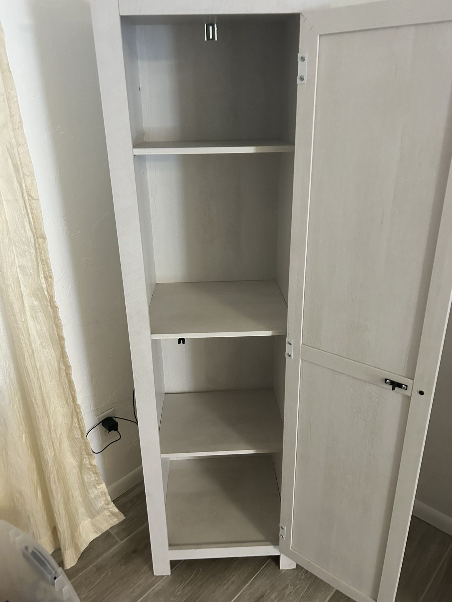 White Cabinet