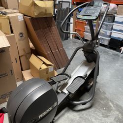 Precor elliptical Exercise Machine 