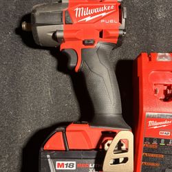 M18 FUEL 18V Lithium-Ion Brushless Cordless 1/2 in. Mid-Torque Impact Wrench with Friction Ring Kit