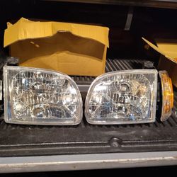 Toyota Tundra Headlights