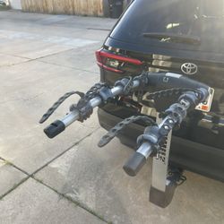 Thule Apex XT 2” 4 Bike Rack