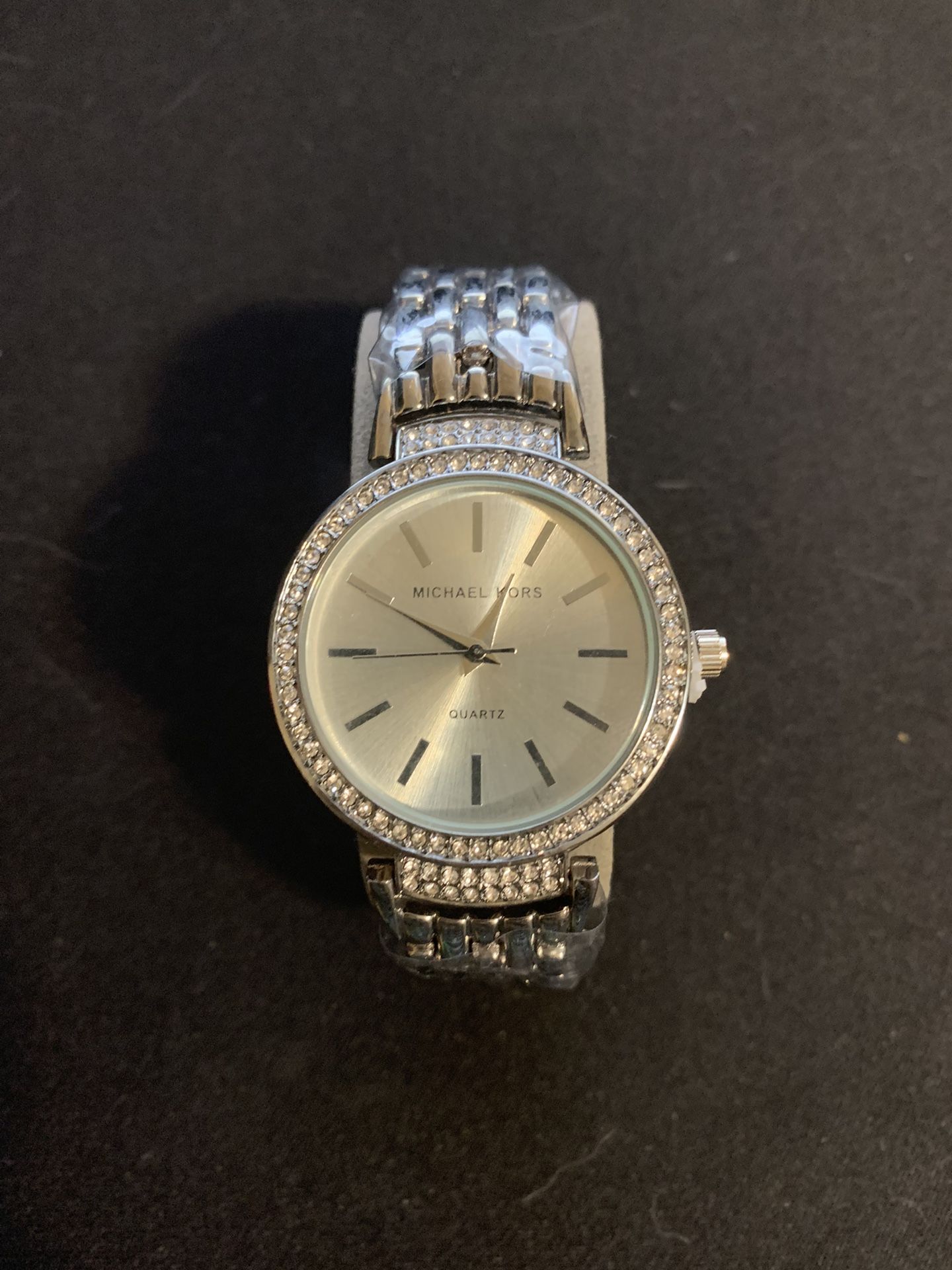 Original Michael Kors MK3192 wristwatch for women In Silver Clothing