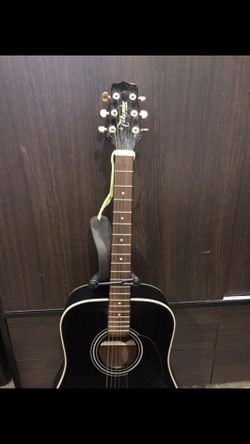 Takamine g series 6 string guitar for Sale in Bell Gardens CA