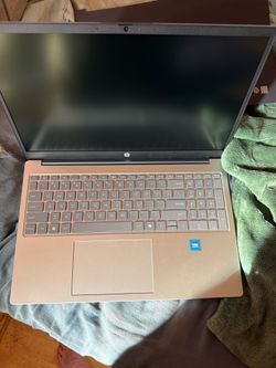 HP Laptop 15 Intel inside Rose Gold/silver 15”