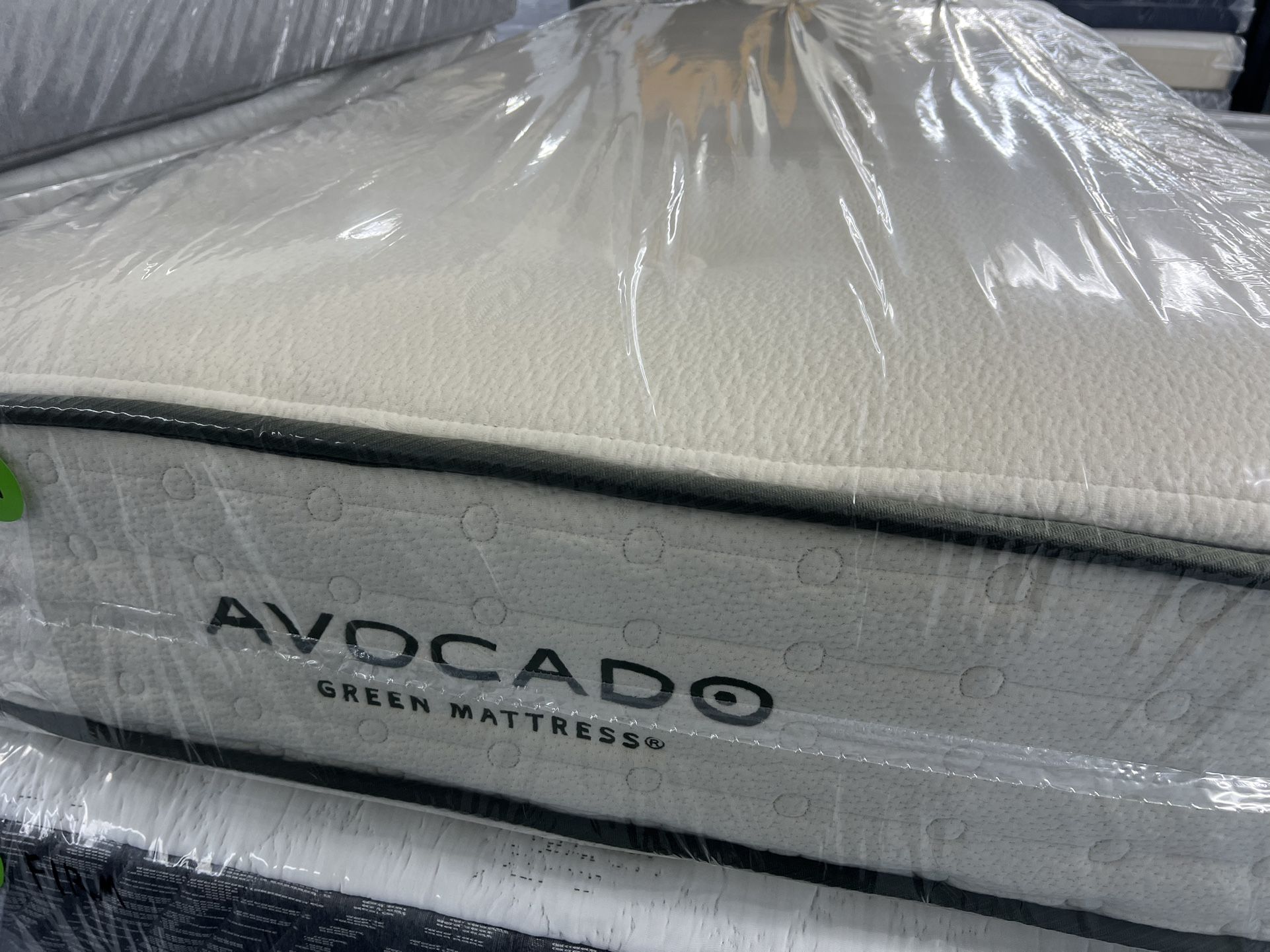 TWIN XL AVOCADO MATTRESS & BOX SPRING BED SET