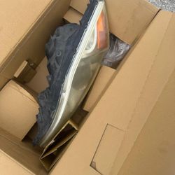 2011 Honda CVR headlights