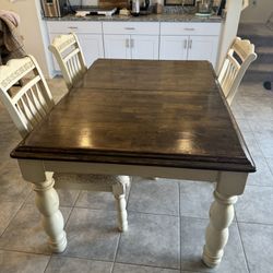 Beautiful Wood Dining Table With Leaf  And 4 Chairs 