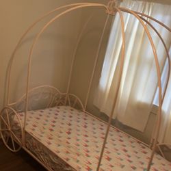 Princess carriage bedroom set