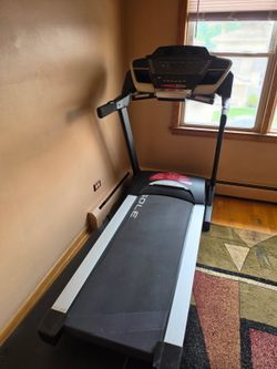 Treadmill Sole F80