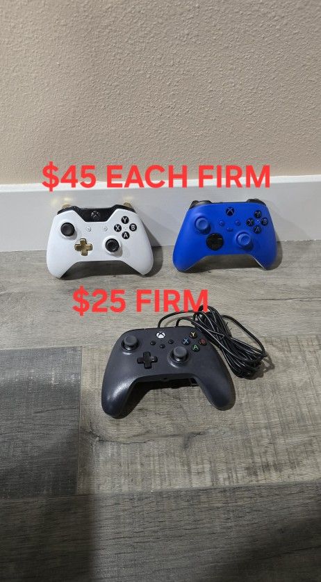 XBOX ONE CONTROLLERS, GREAT CONDITION, FIRM PRICE, READ DESCRIPTION