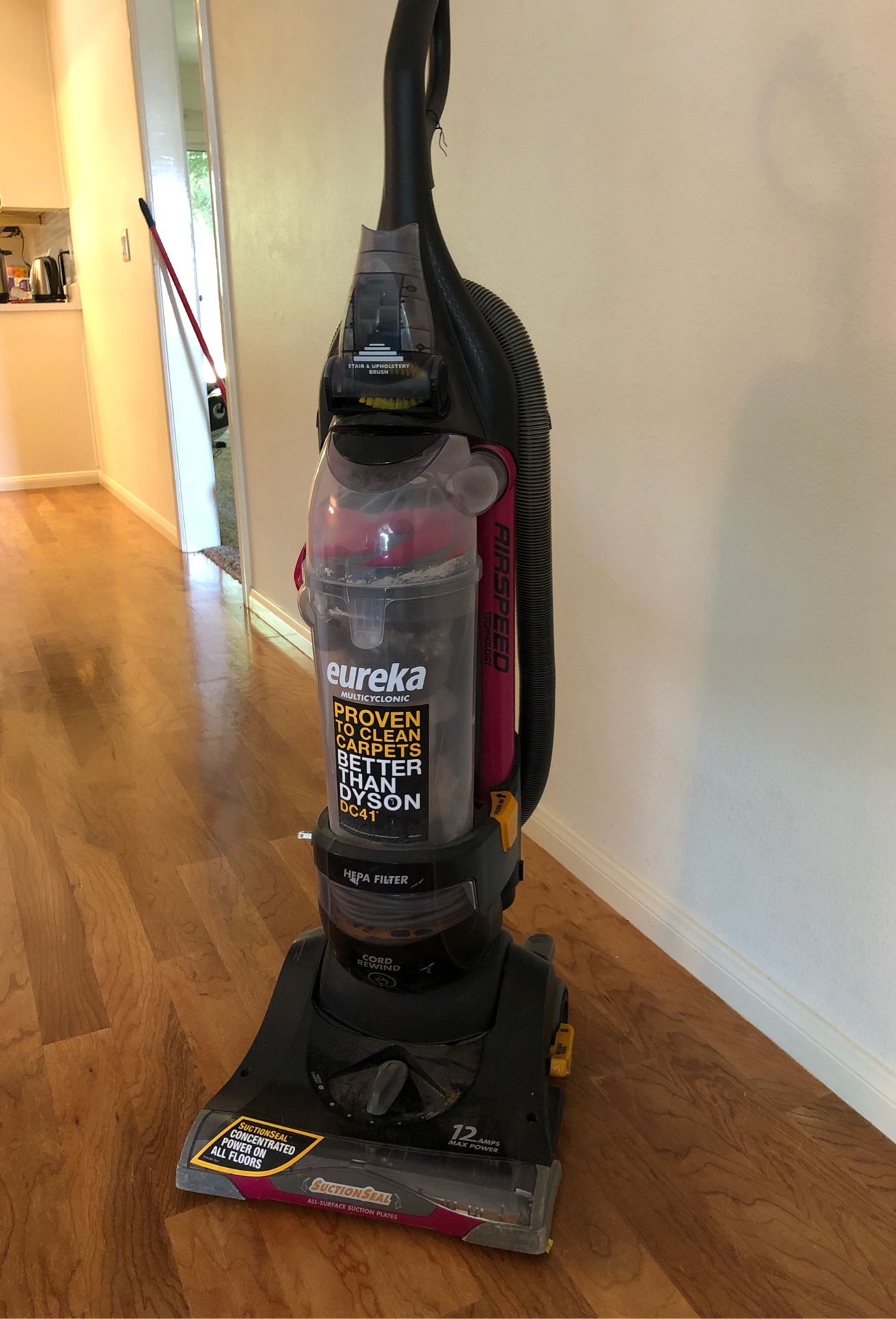 Eureka Airspeed Vacuum for Sale in Loma Linda, CA OfferUp