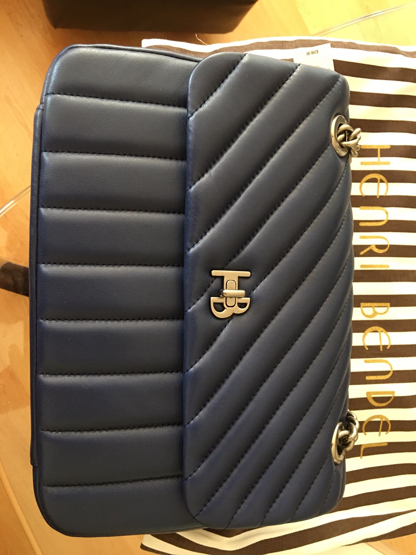 Henri bendel hotsell 712 shoulder bag