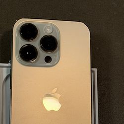 iPhone 14 PRO 256GB Gold UNLOCKED Like New
