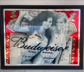 Budweiser King of Beers Breweriana Framed Mirror
Collectible Bar Decor