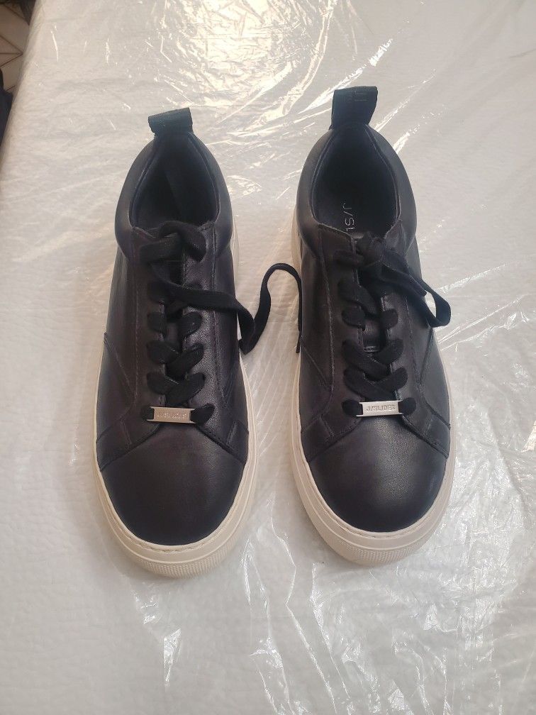 New Womens Jslides Shoes. Size 7.5