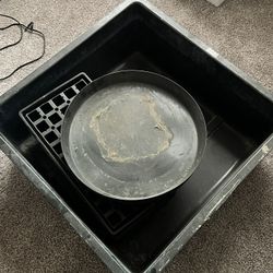 Hydroponic Reservoir and Saucers 