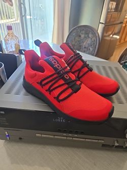 New Adidas shoes youth size 7