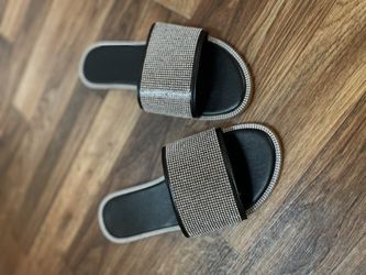 Woman’s Slides Black With Crystal Trim 