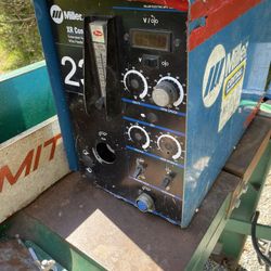 Miller Xr Control Wire Feed Welder