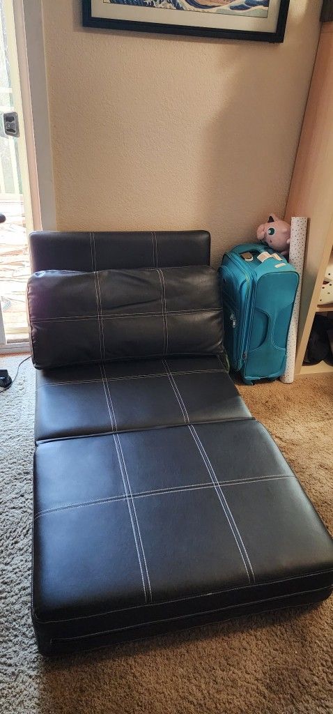 Abbyson Living
Gustin Futon Chair