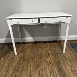 White Desk 