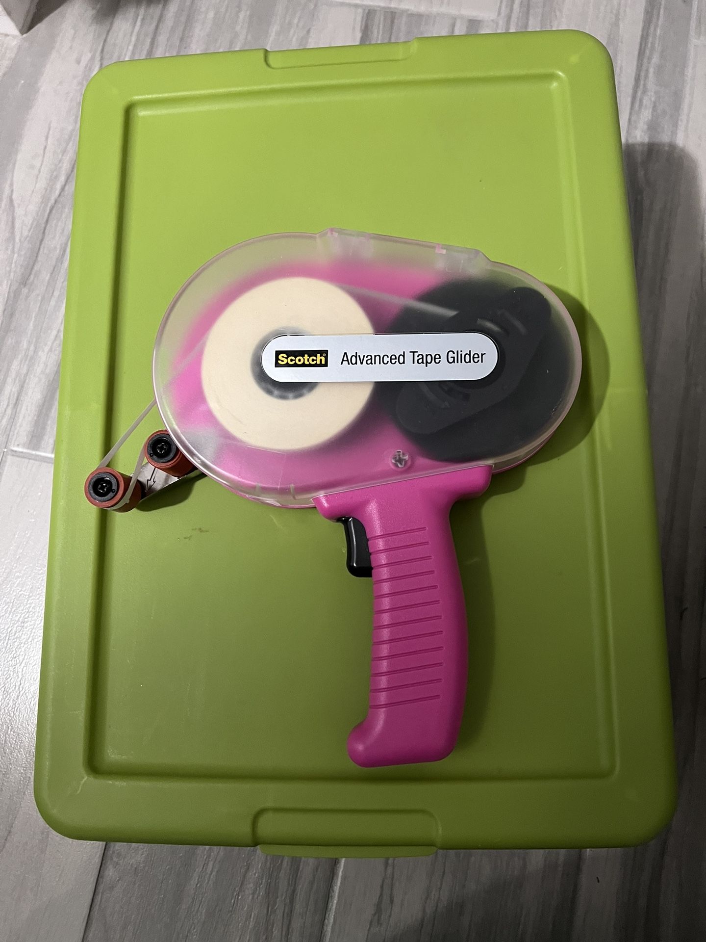 Scotch Advanced Tape Glider