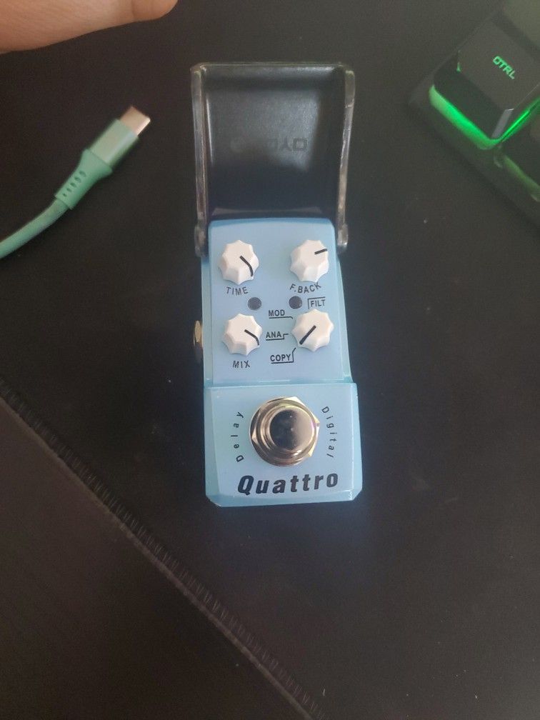 Quattro Digital Delay micro- Effects Guitar Pedal