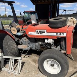 Massey Fergusson 245 Tractor 