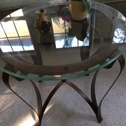 4 Glass Tables 