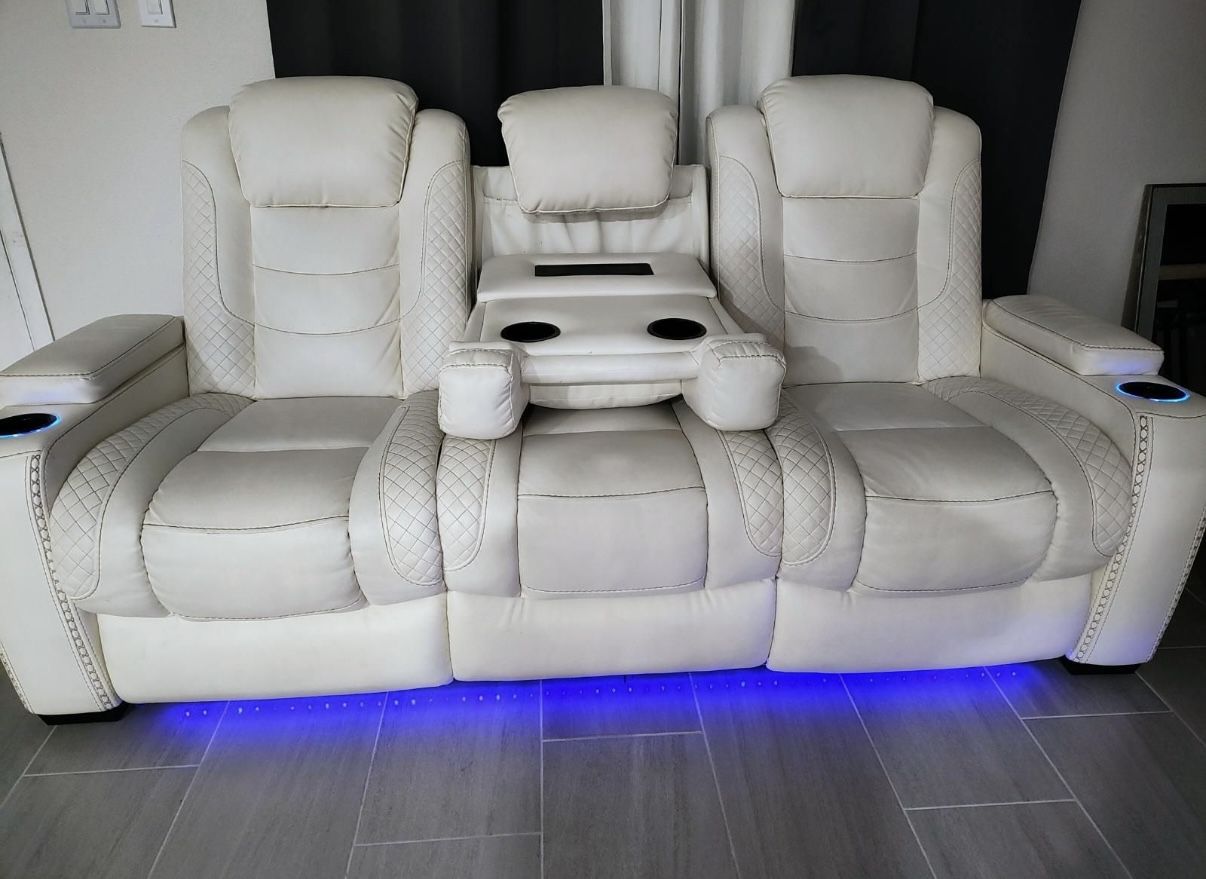 White Leather Reclining Sofa (luxury)