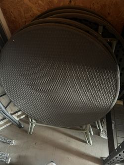 Round Folding Table